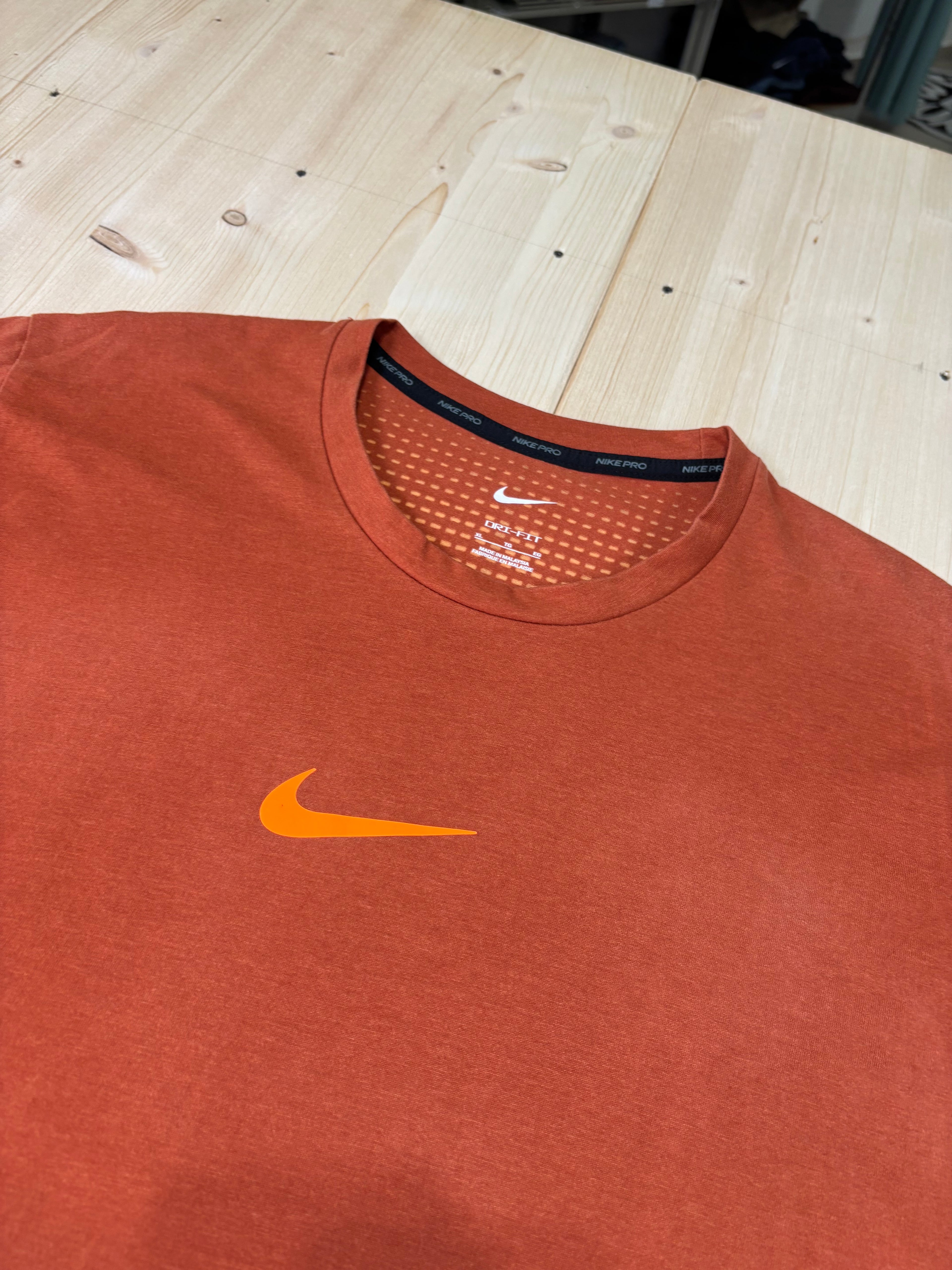 T-Shirt Nike Pro Training Arancione