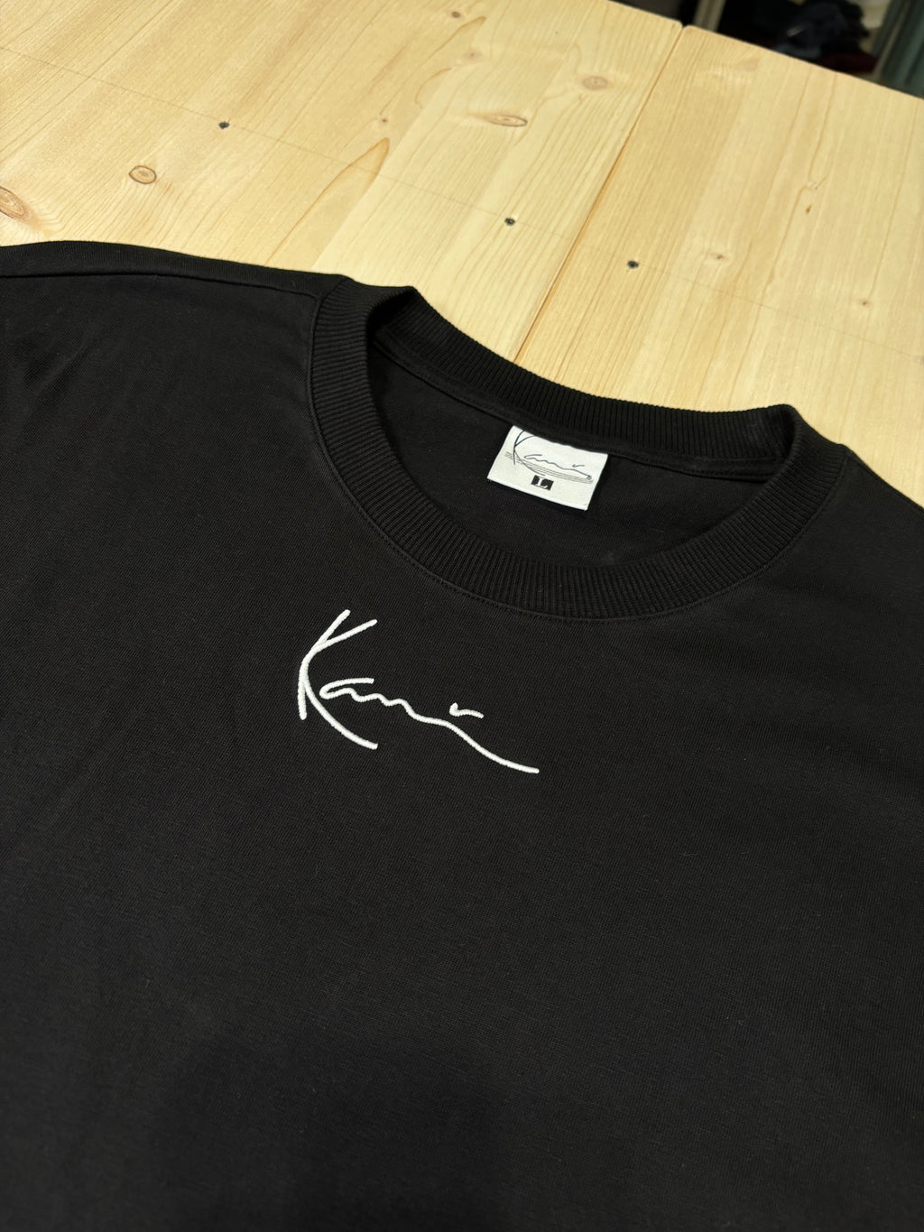 T-Shirt Karl Kani Logo Stars Nera