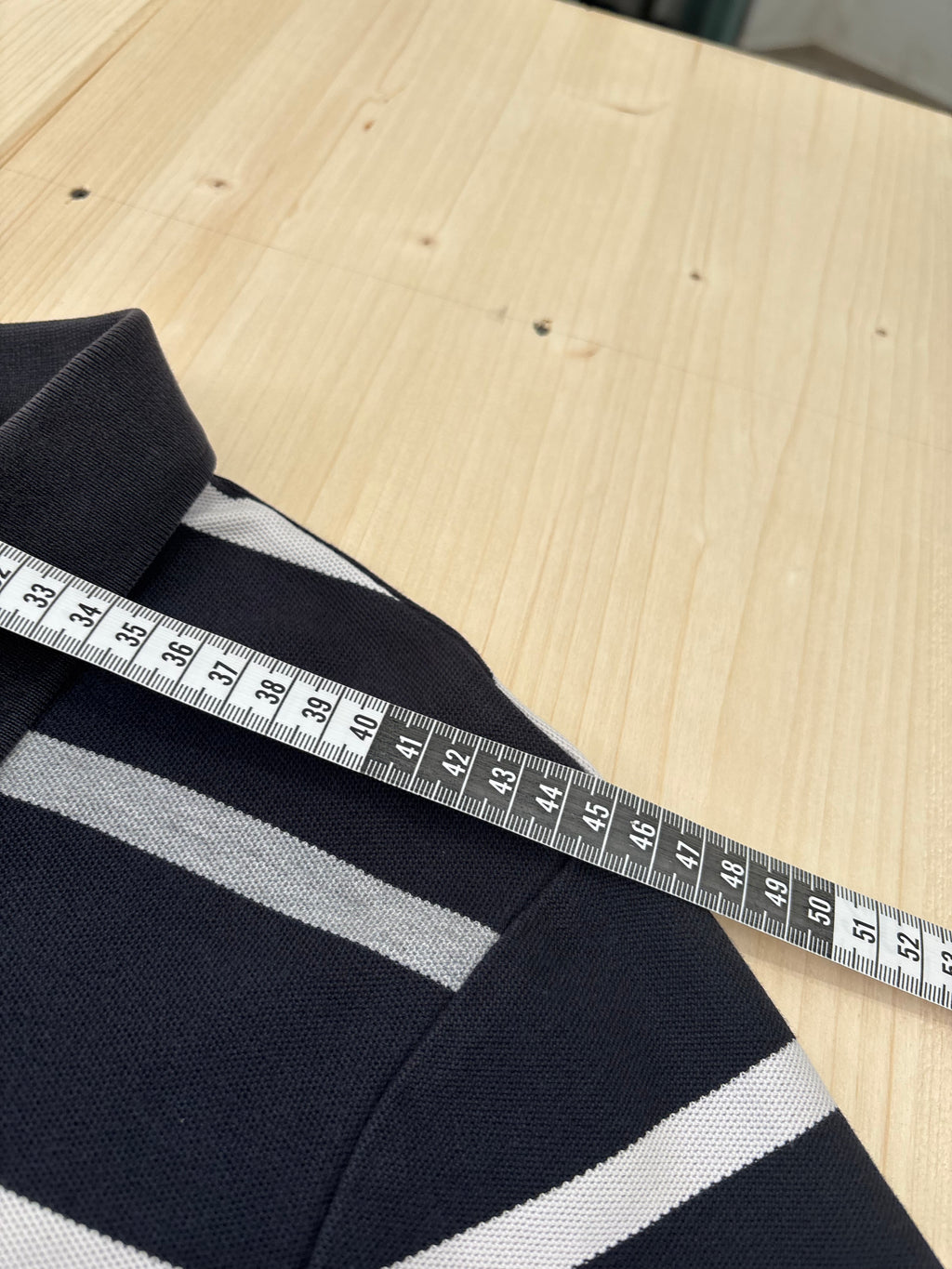 Polo Nike Uomo Nera a Righe con Logo Ricamato – Regular Fit