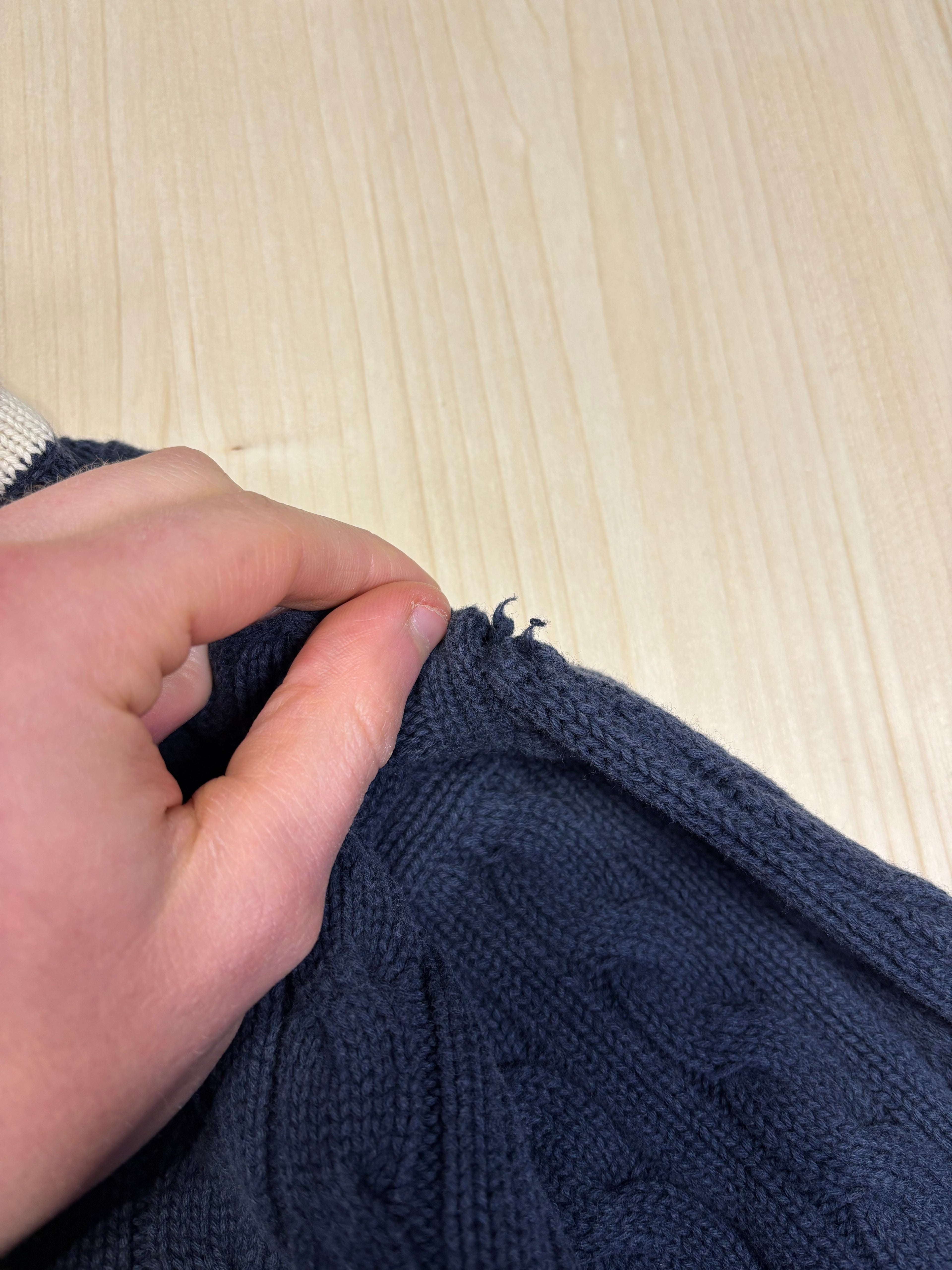 Polo Ralph Lauren Vintage V-Neck Sweater – Navy Blue