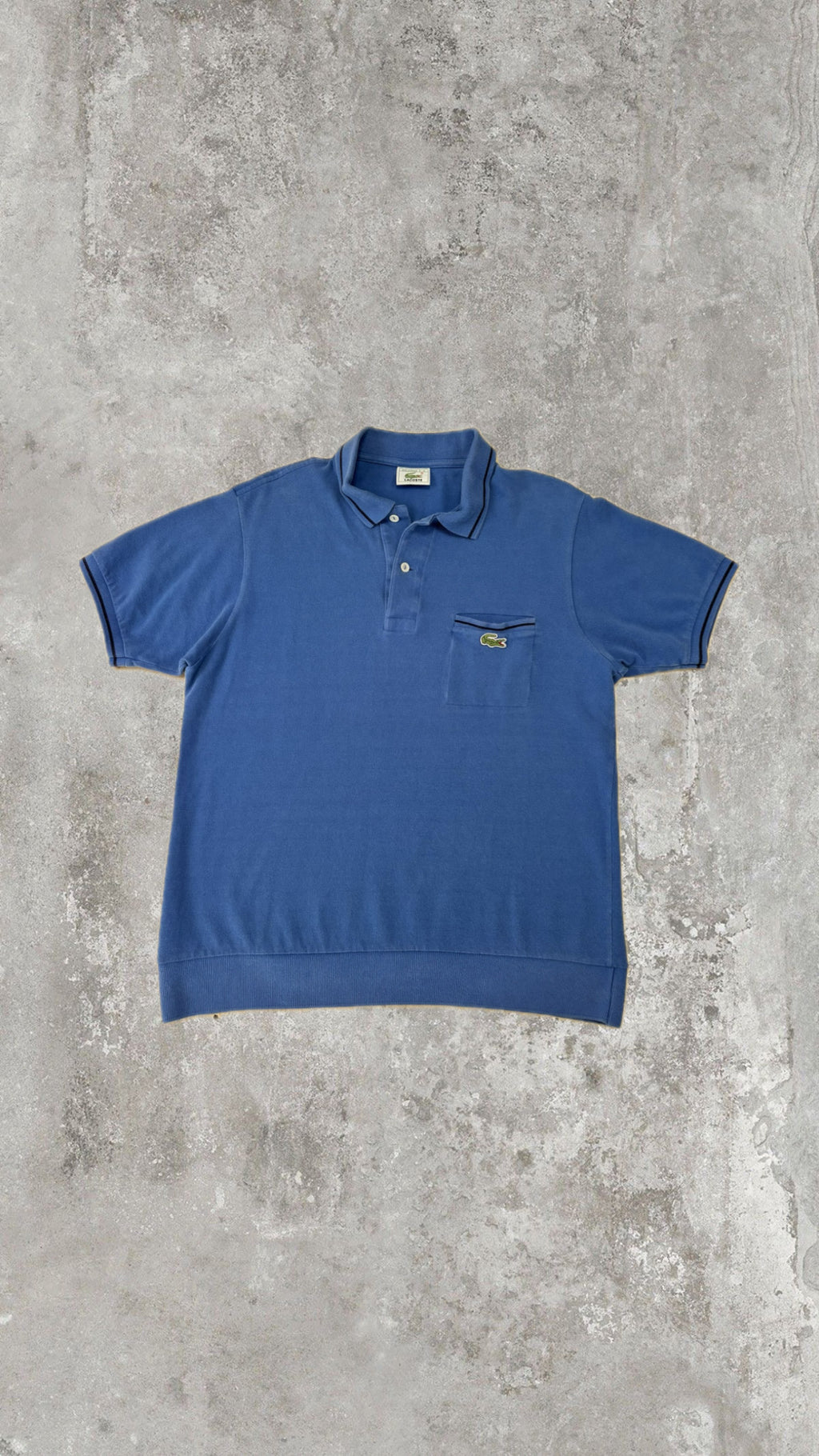 Polo Lacoste Vintage Blu con Taschino Logo Ricamato