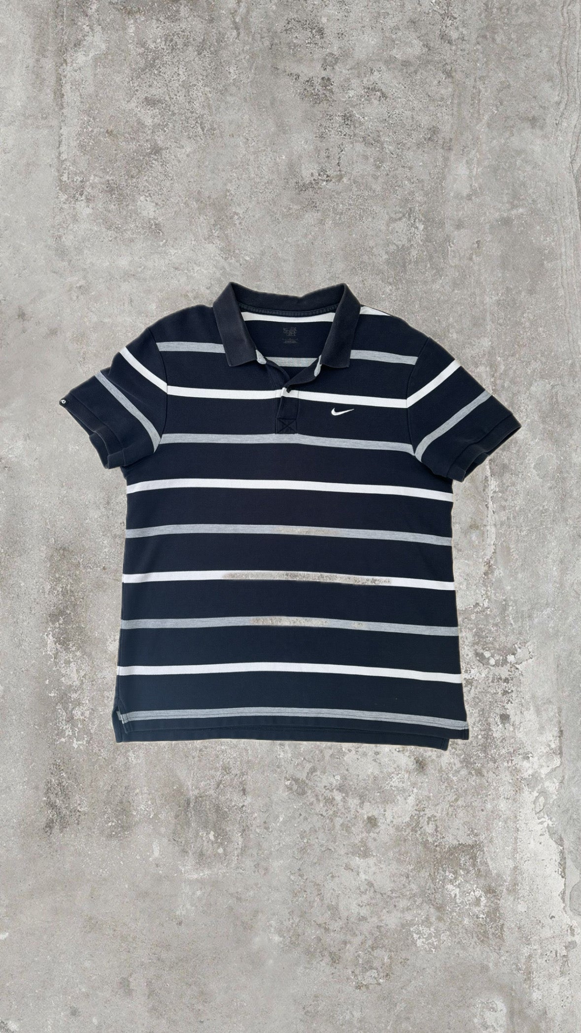 Polo Nike Uomo Nera a Righe con Logo Ricamato – Regular Fit