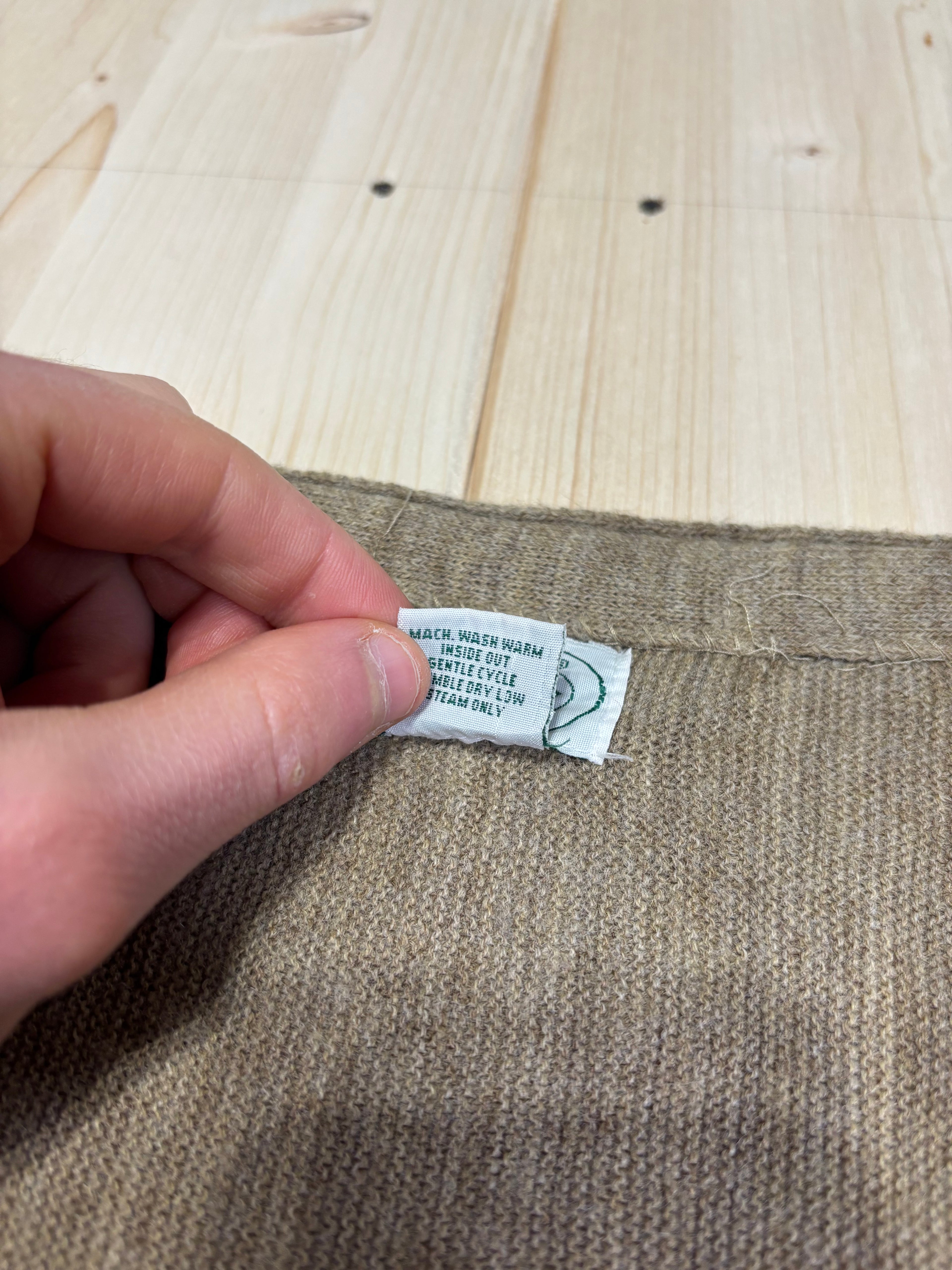 Lacoste Vintage V-Neck Cardigan – Beige