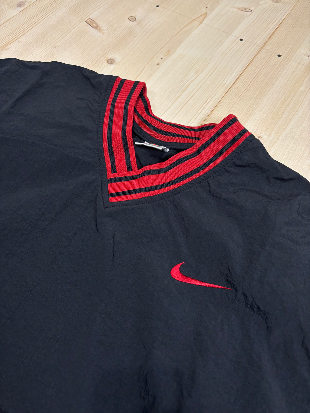 Nike Vintage 90s Black Red V-Neck Pullover Windbreaker