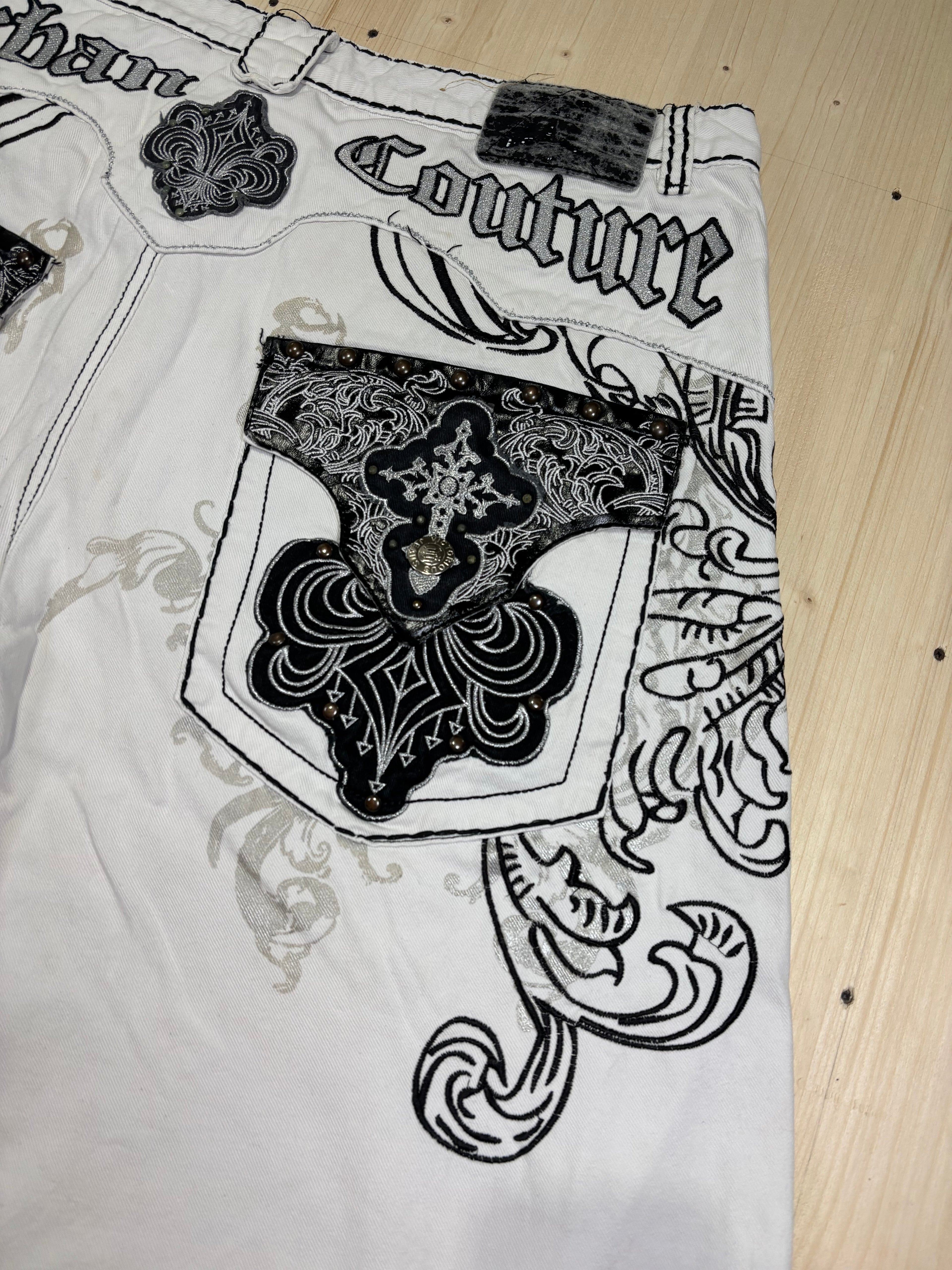 Bermuda Vintage Victorious Urban Couture bianco ricamato