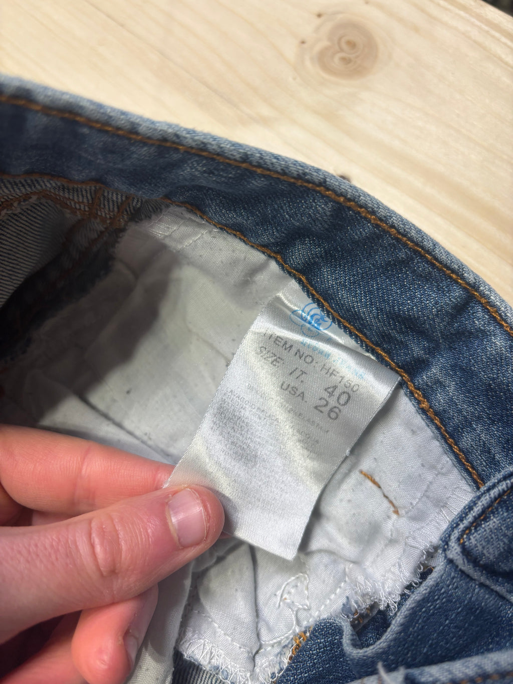 Gonna Vintage in Denim con Tasche Ricamate e Orlo Sfilacciato