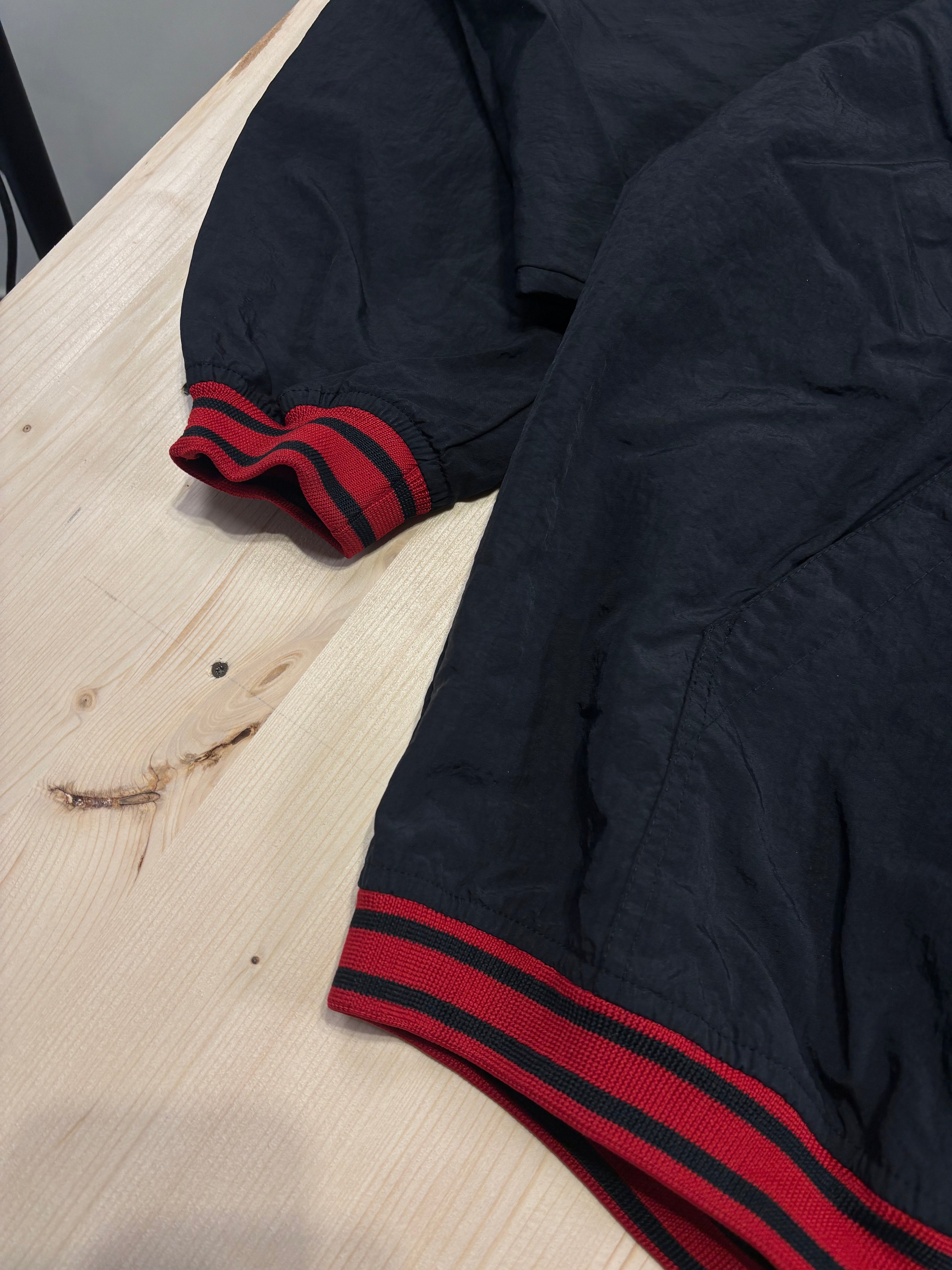Nike Vintage 90s Black Red V-Neck Pullover Windbreaker