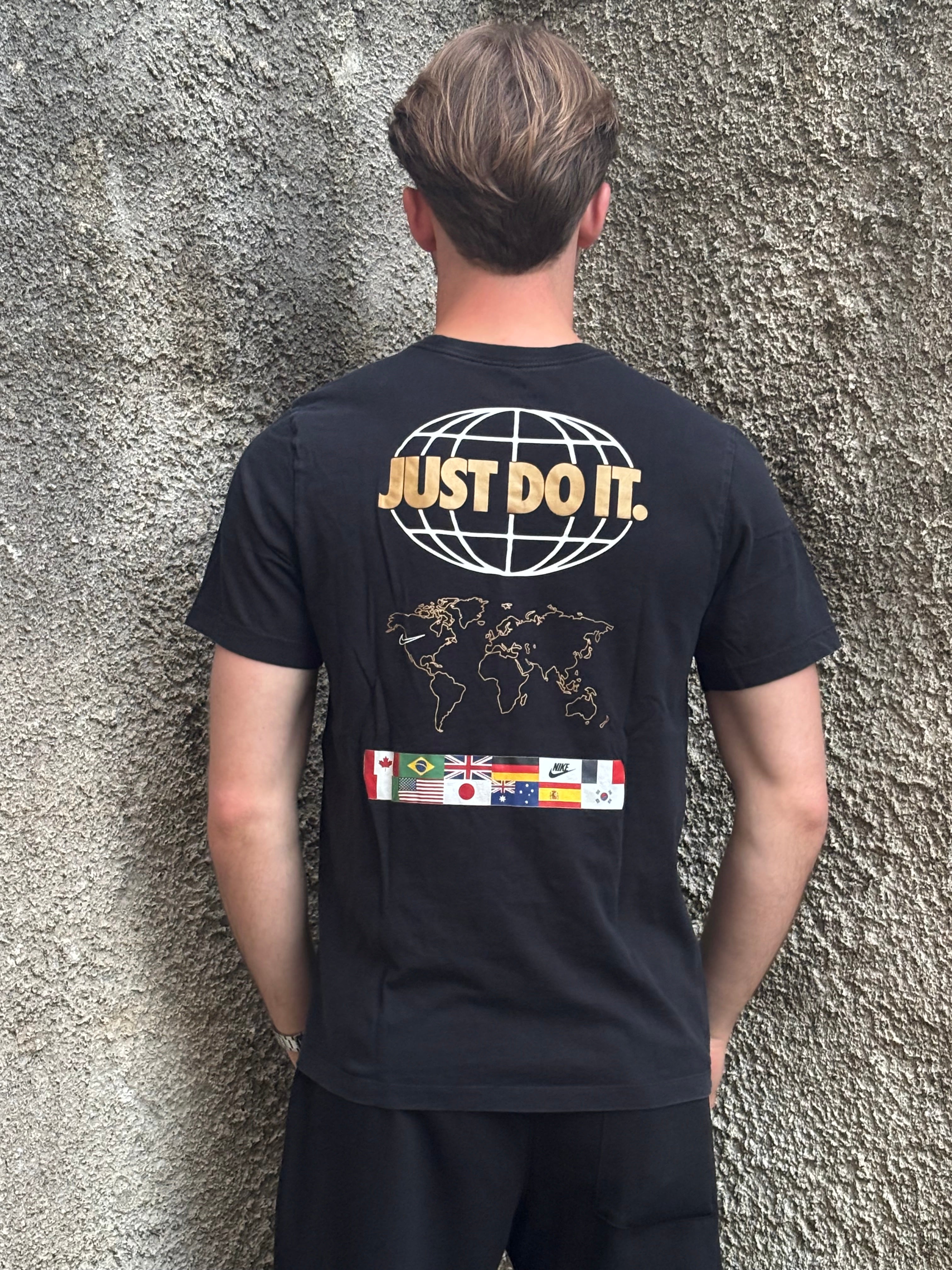 T-shirt Nike Just Do It World Tour Nera