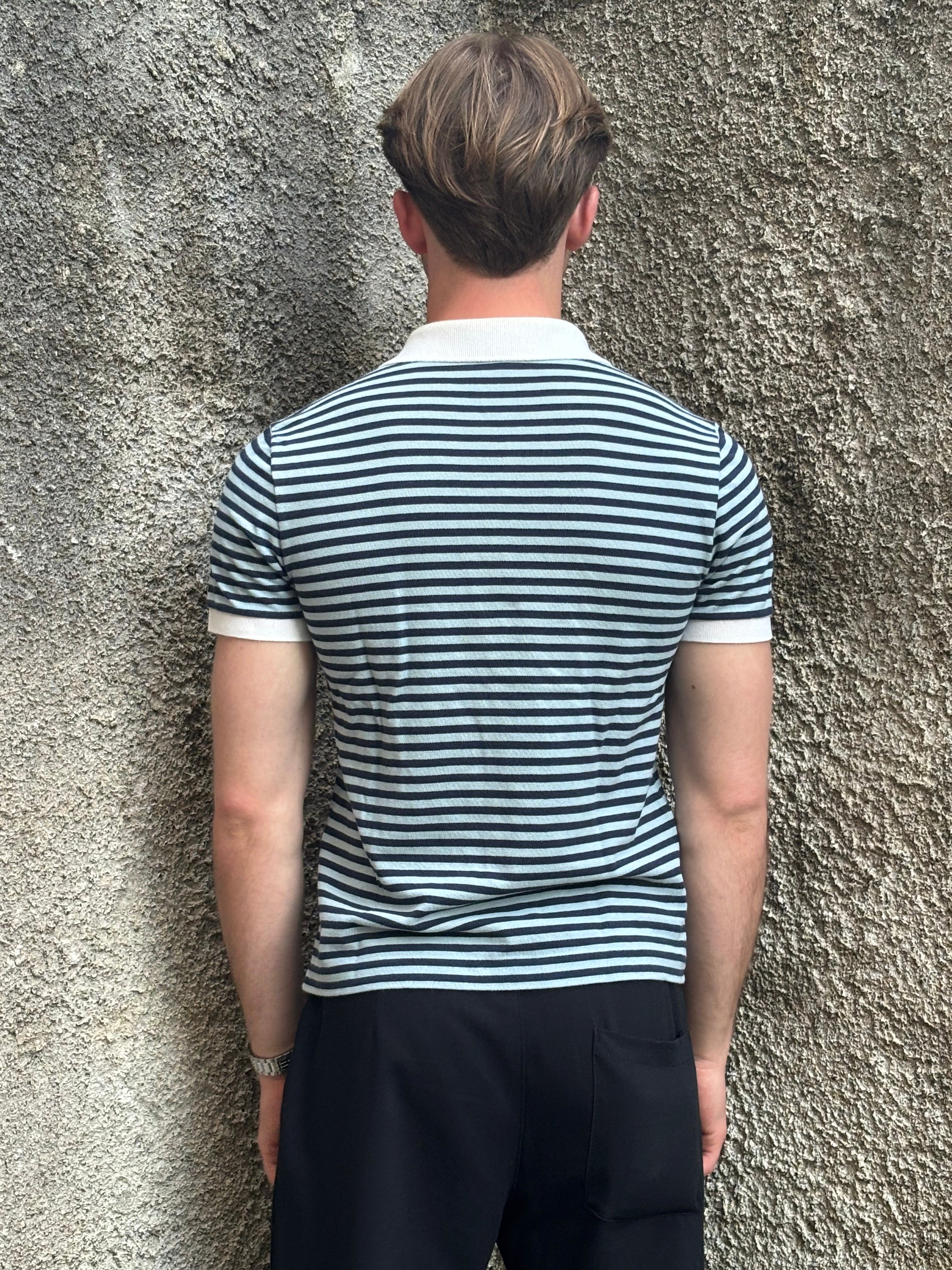 Polo Lacoste Uomo a Righe Blu e Azzurre con Colletto Bianco