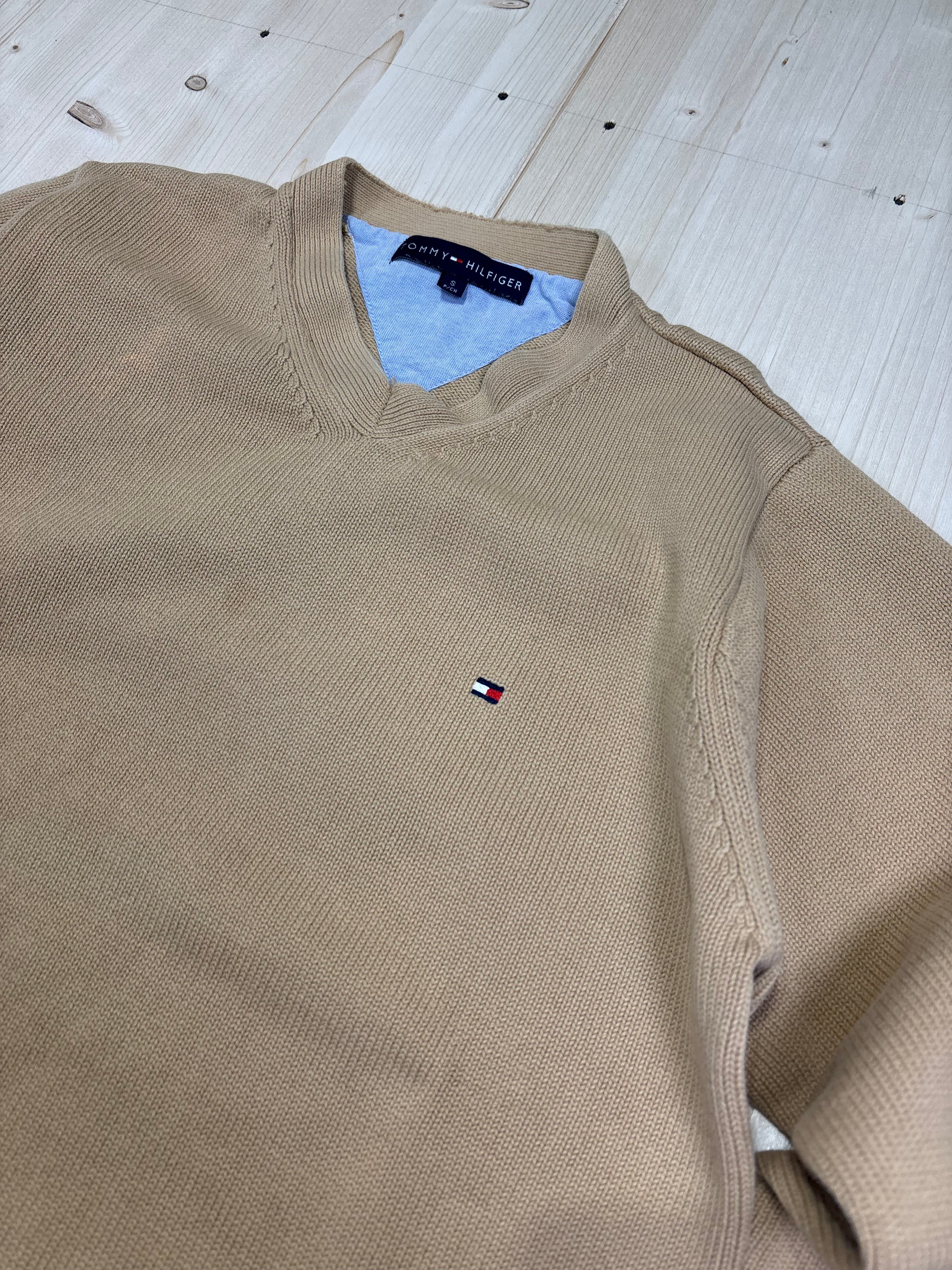Vintage Tommy Hilfiger V-Neck Knit Jumper – Beige