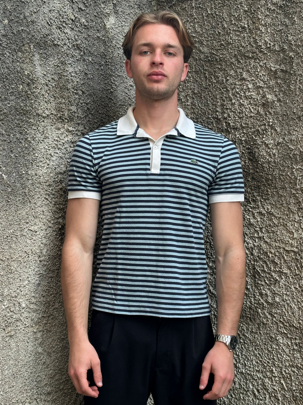 Polo Lacoste Uomo a Righe Blu e Azzurre con Colletto Bianco