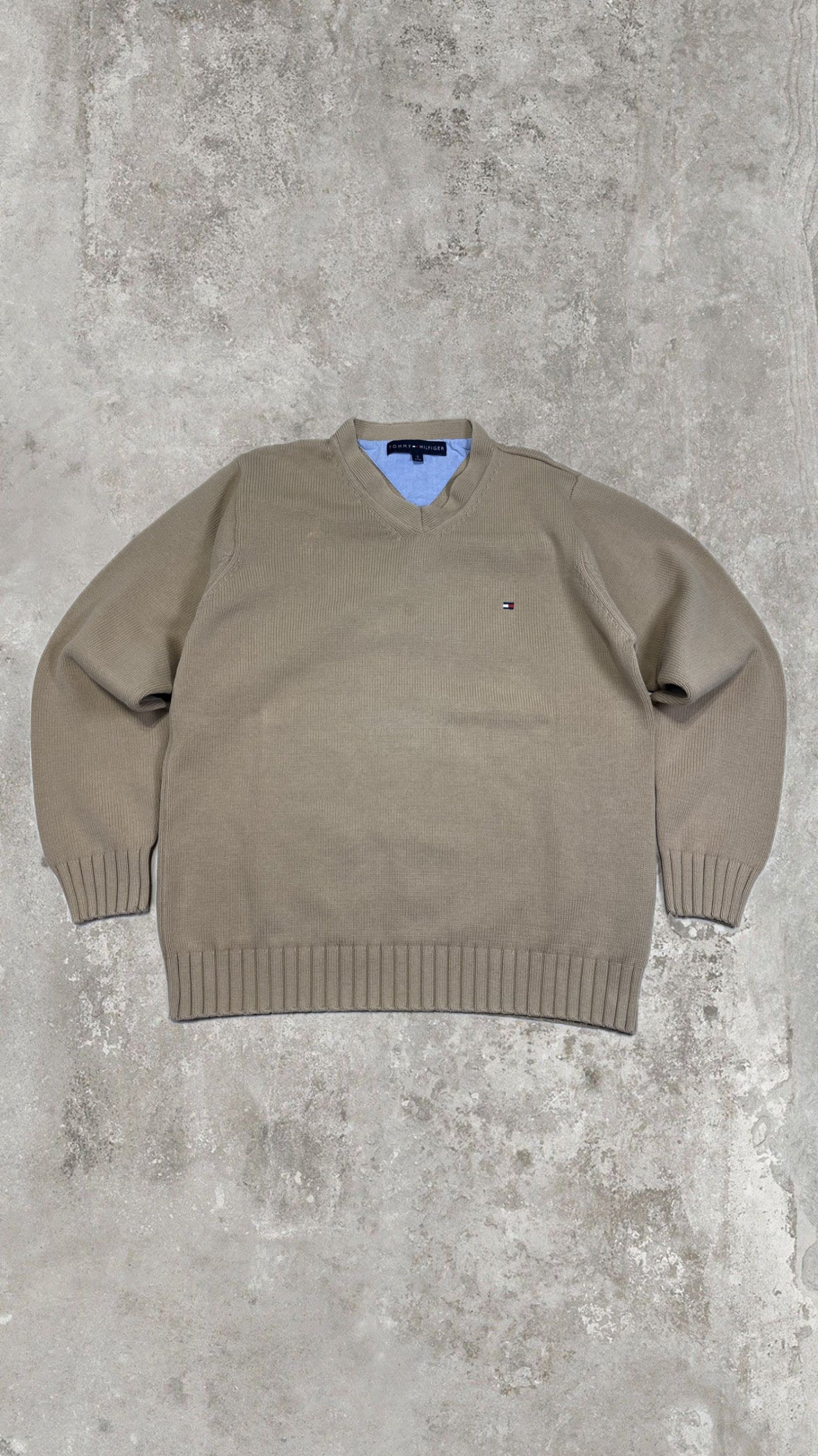 Vintage Tommy Hilfiger V-Neck Knit Jumper – Beige