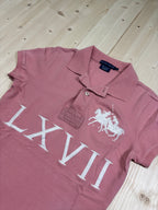 Polo Ralph Lauren Rosa con Maxi Logo e Numeri Romani LXVII - Slim Fit Donna