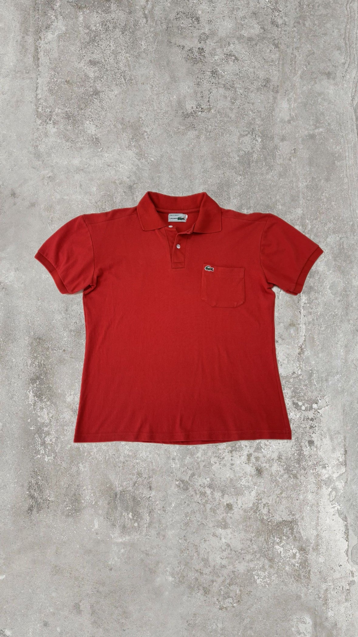 Polo Lacoste Uomo Rossa con Taschino e Logo Ricamato – Regular Fit