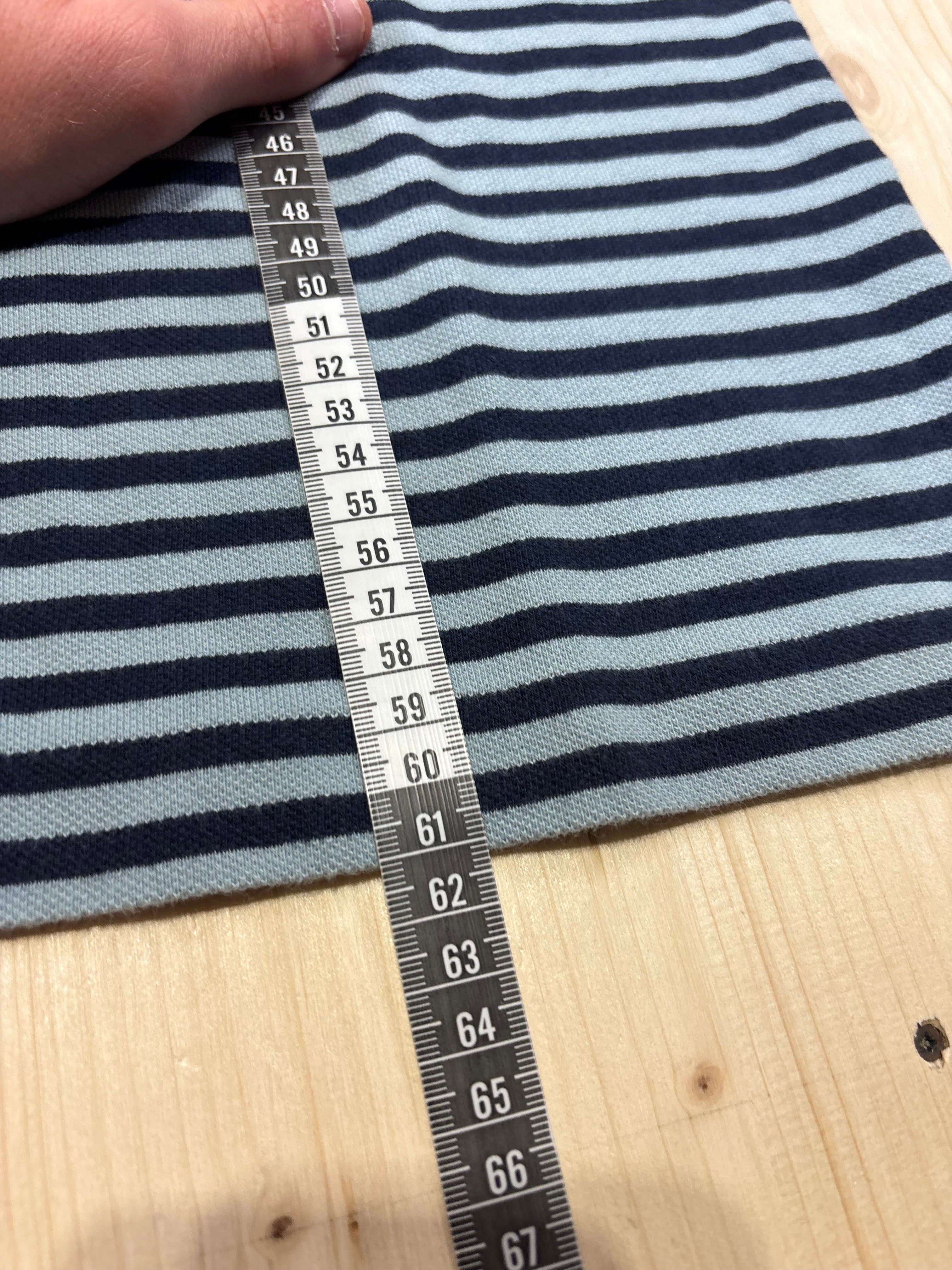 Polo Lacoste Uomo a Righe Blu e Azzurre con Colletto Bianco