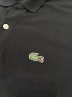 Polo Lacoste Uomo Nera con Logo Ricamato e Patch sulla Manica
